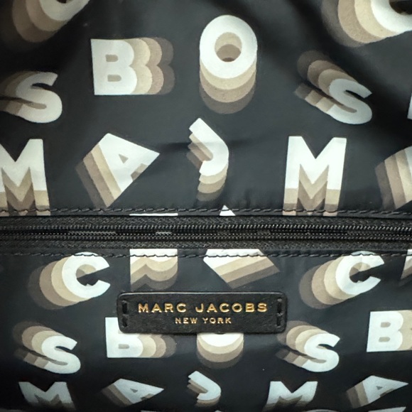 Marc Jacobs Black Leather Crossbody Bag - Picture 3 of 10